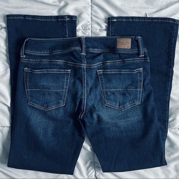 American Eagle slim bootcut lowrise jeans - Picture 2 of 3